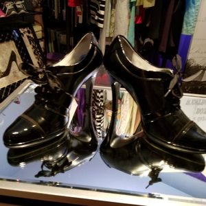 Black  leather shoes